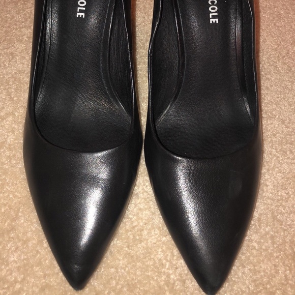 Kenneth Cole black and gold pumps - Picture 2 of 3